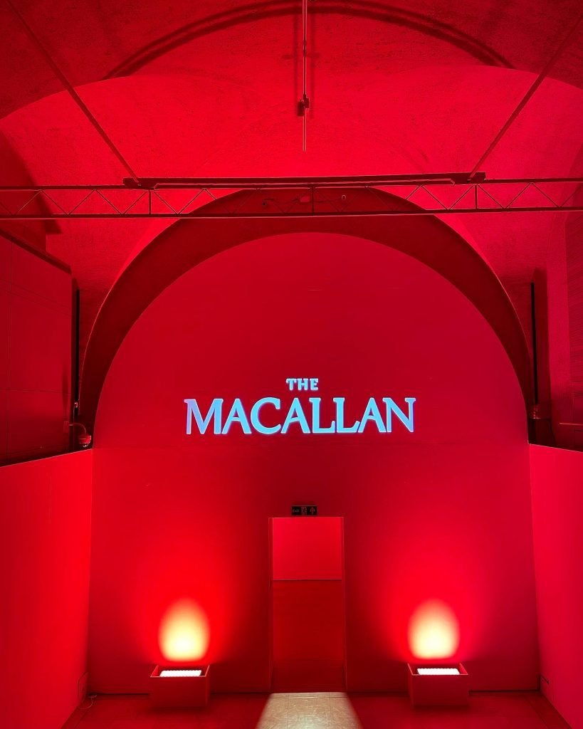 6710C359 799B 4237 9BA7 FFC4BBB381D0